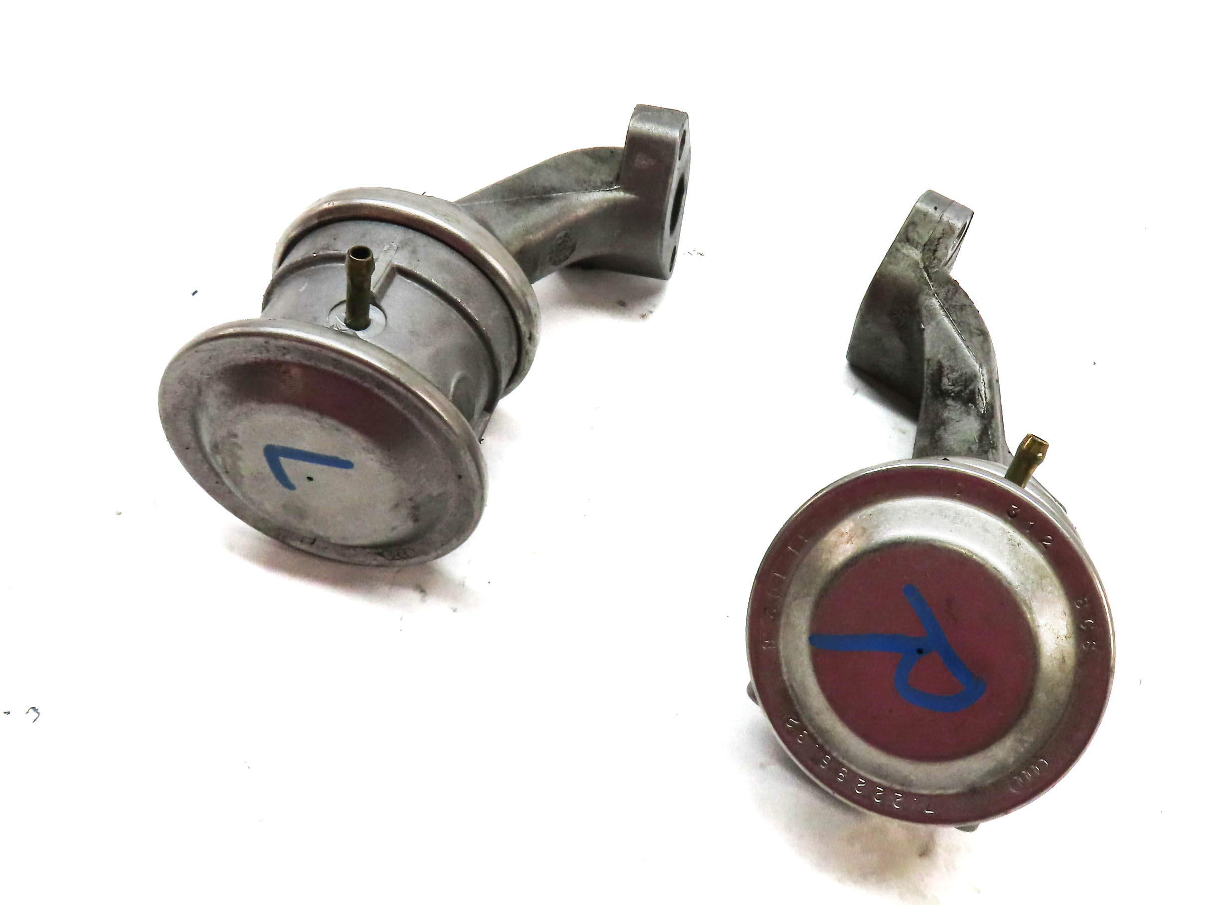 2011 PORSCHE CAYENNE (958) 3.0L HYBRID (M06.EC) AIR INJECTION CHECK VALVE SET/2 — exact item pictured